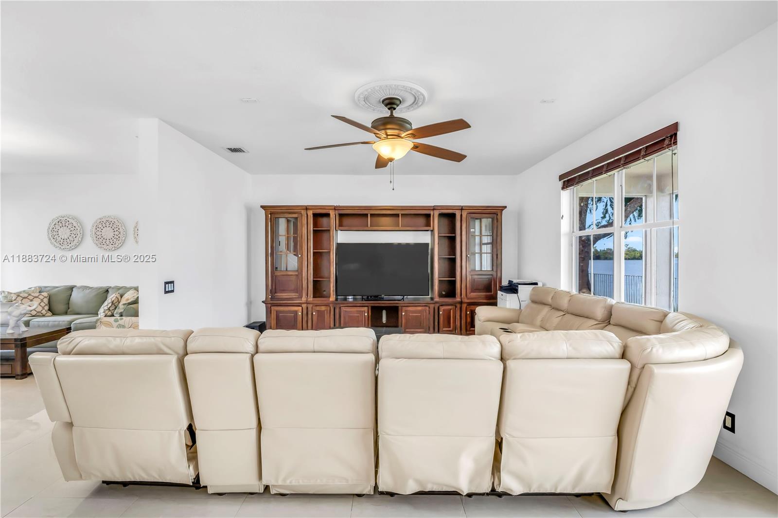 SECTOR 2-PARCELS 12 13 14 - Residential Lease