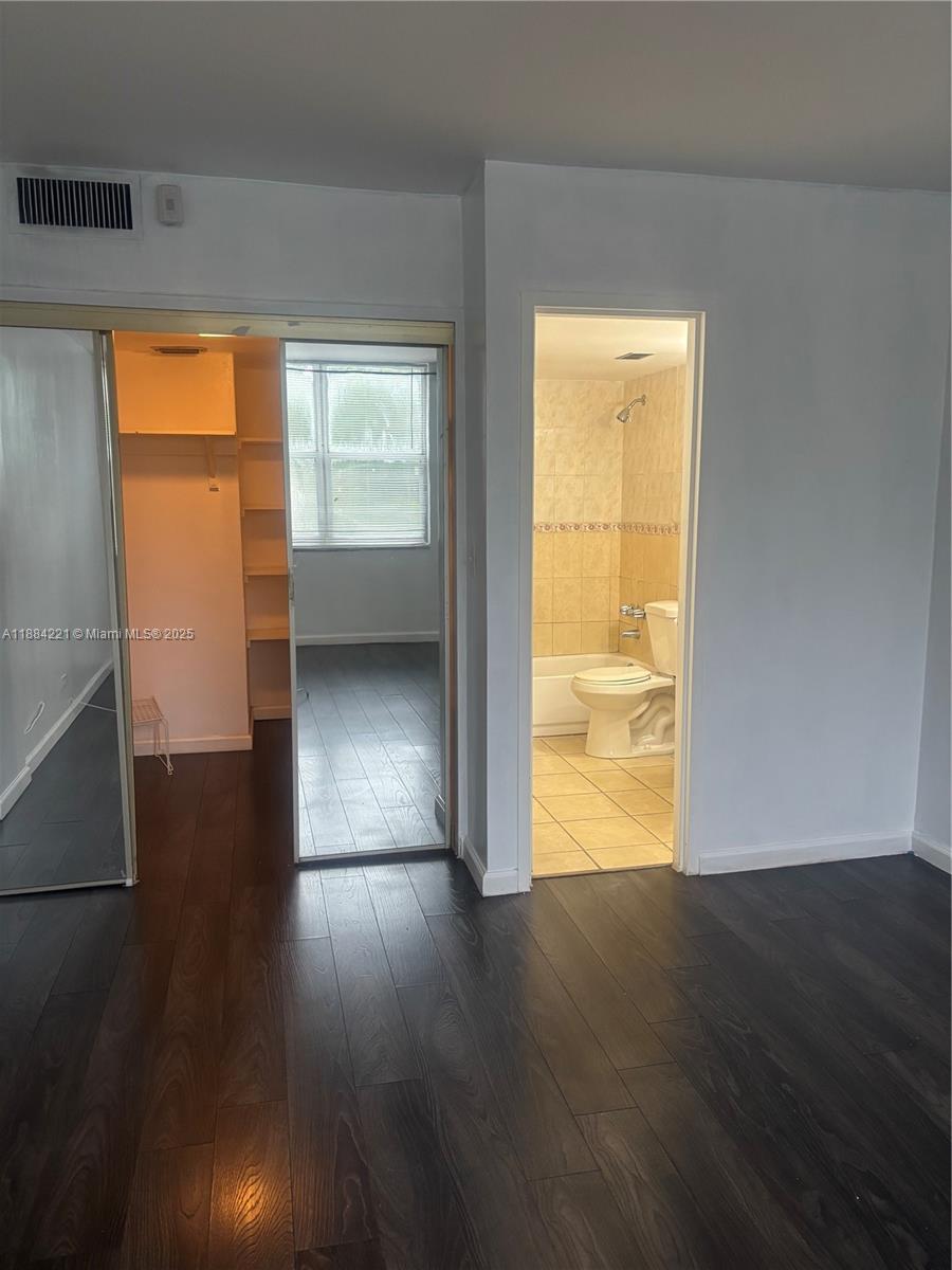 EASTERN SHORES WHITE HOUS - Residential