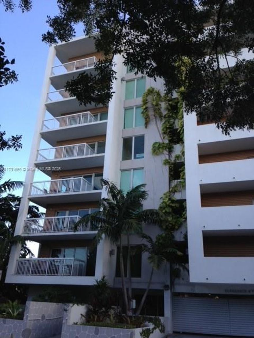 Excellent location, walking distance to CocoWalk and Coconut Grove Metrorail Station. Gym and heated roof top pool.