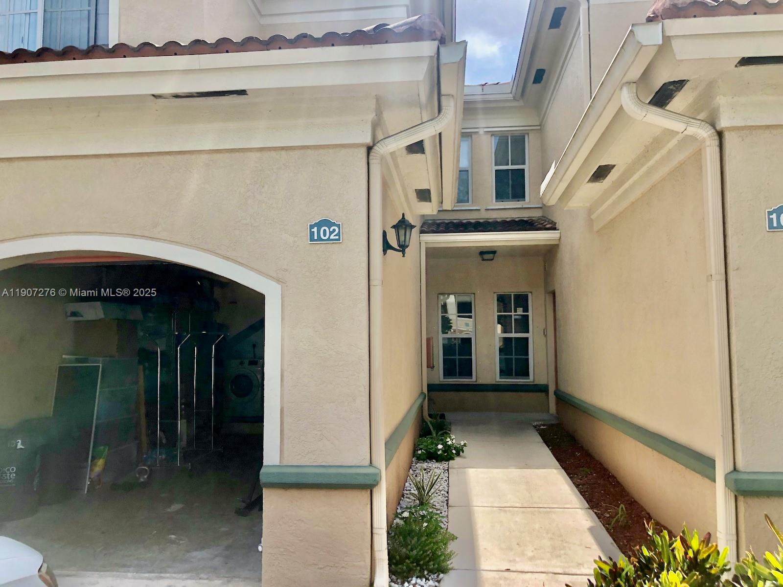 AVENTINE AT MIRAMAR CONDO - Residential Lease