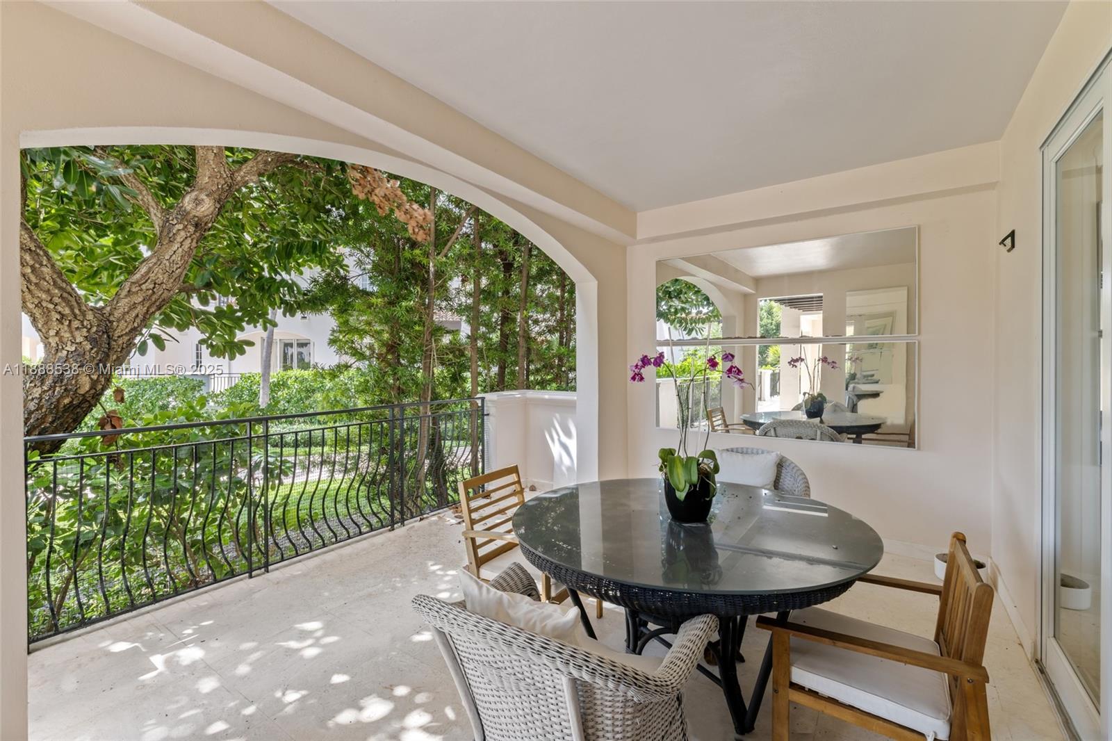 SEASIDE CONDO - Residential