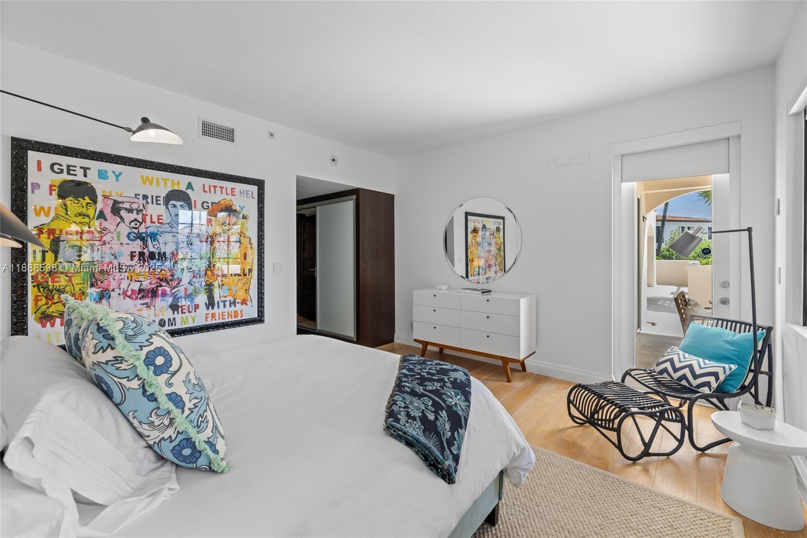 SEASIDE CONDO - Residential