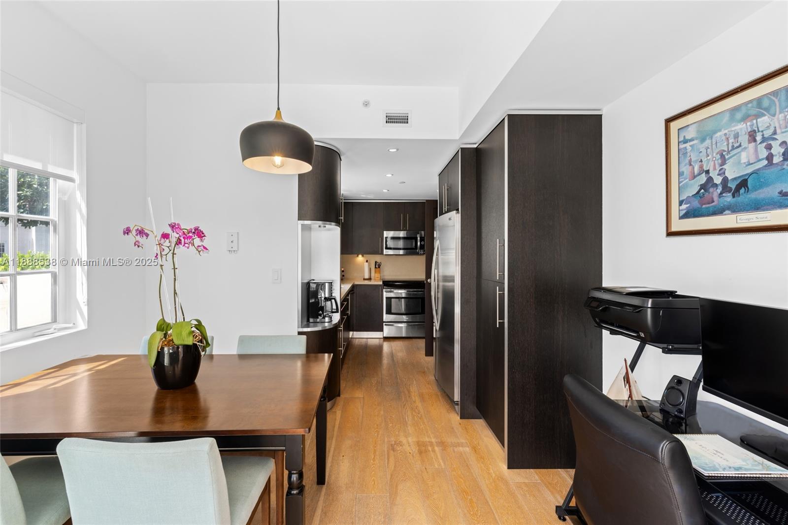 SEASIDE CONDO - Residential