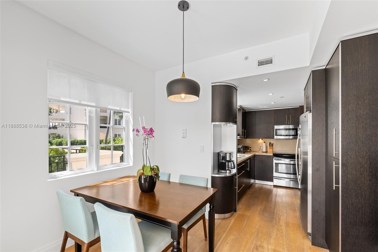 SEASIDE CONDO - Residential