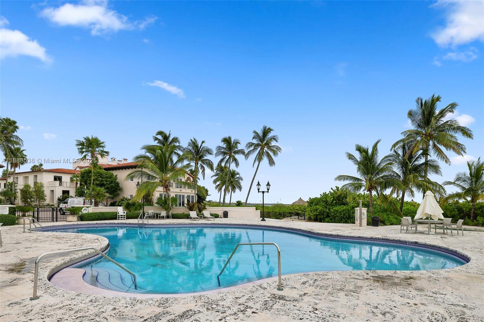 SEASIDE CONDO - Residential