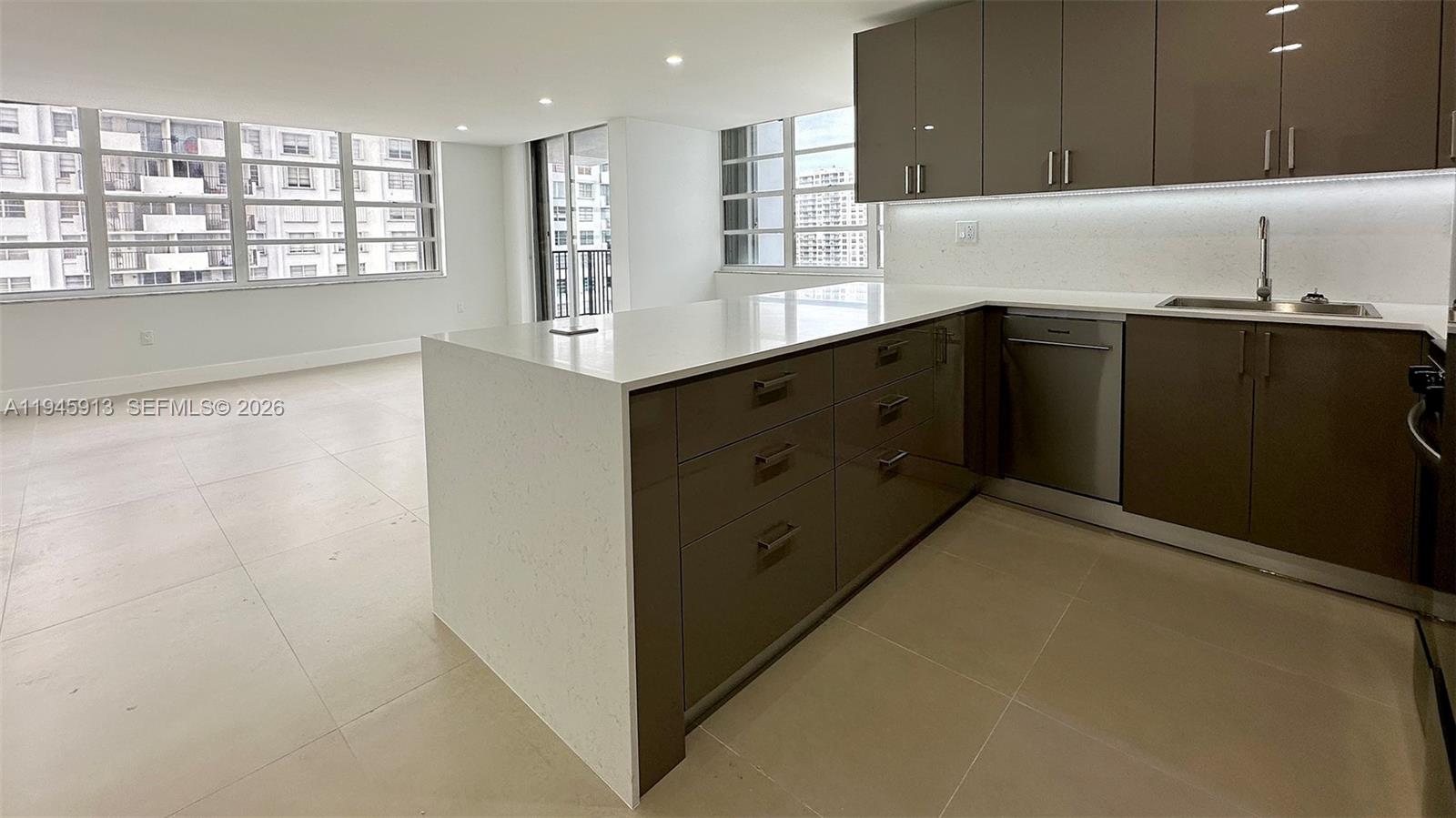 2750 NE 183rd St 1109