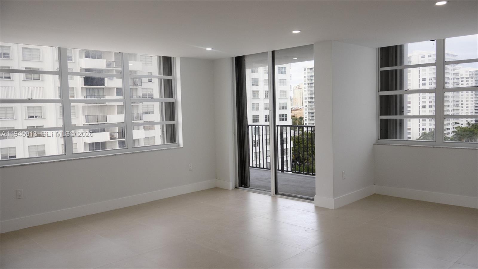 2750 NE 183rd St 1109