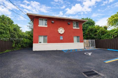 63 NW 17th Pl 6 Miami FL 33125