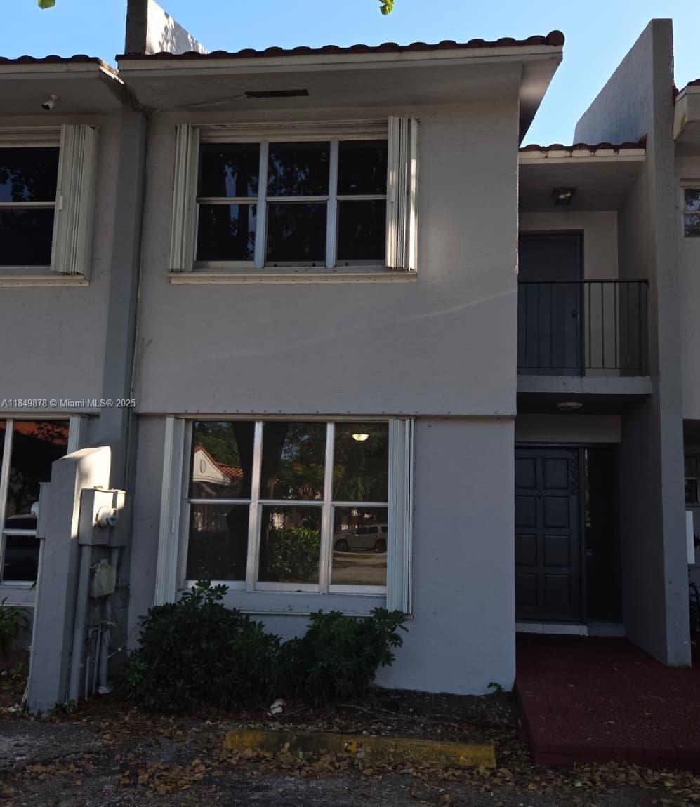 Spacious and well-maintained 2-bedroom, 1.5-bath unit with a private balcony and patio. Located in a desirable area. Easy to show.