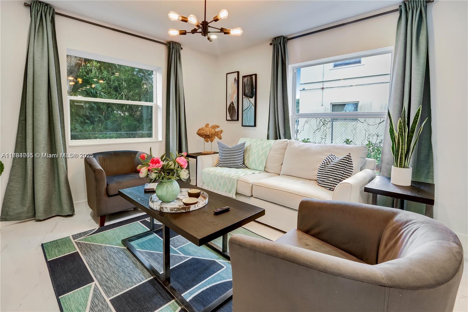 HOLLYWOOD LITTLE RANCHES - Residential Lease