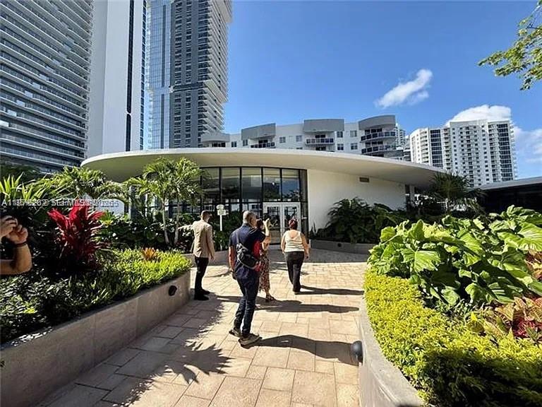 Aria Reserve Miami - Residential