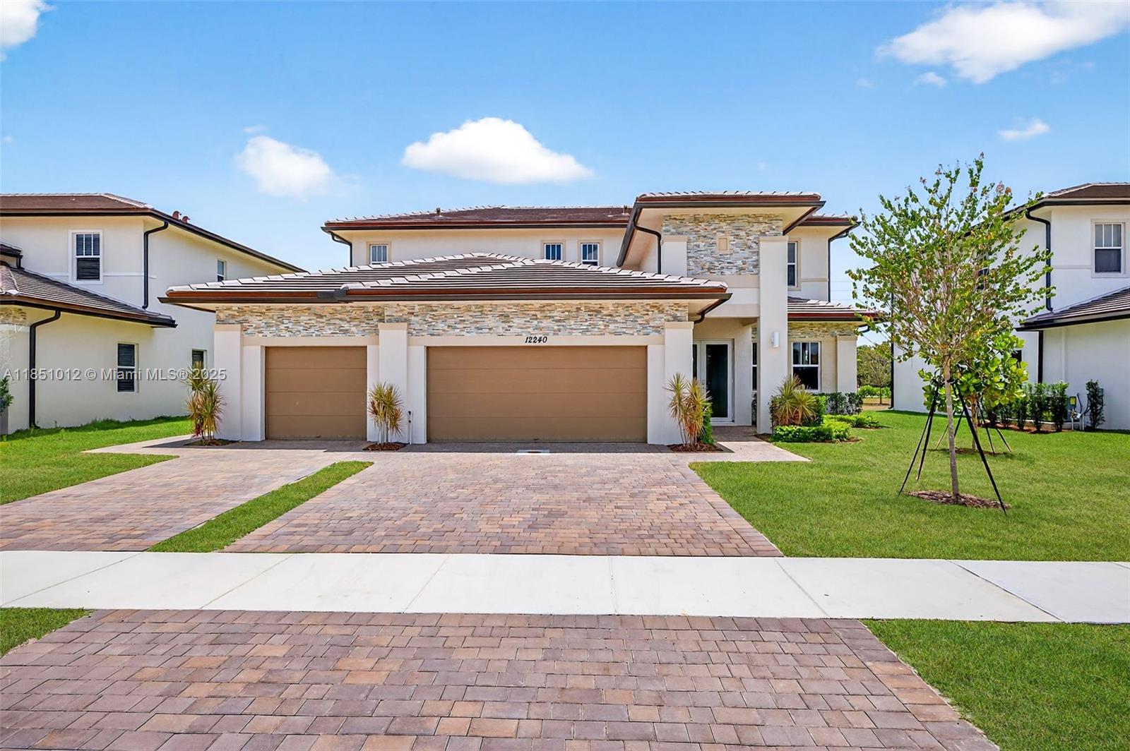 12240 SW 44th Ct
