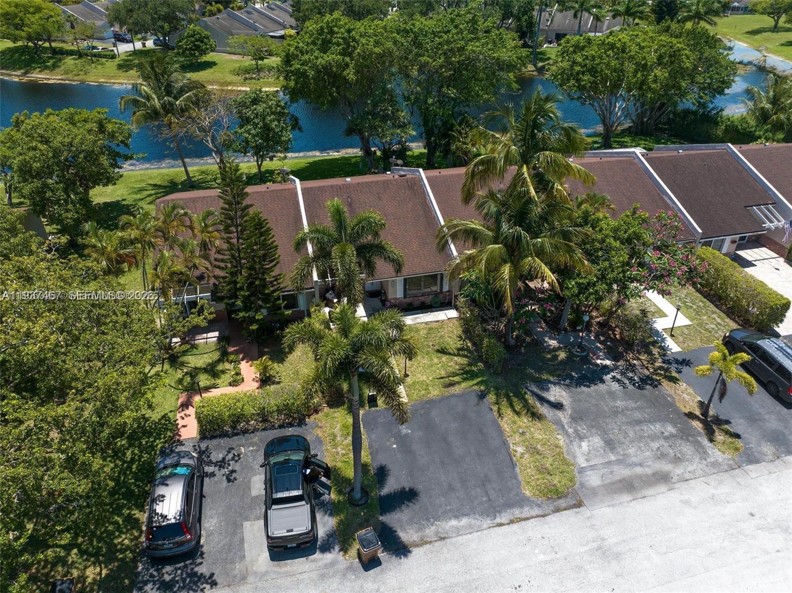 THE LAKES - Residential