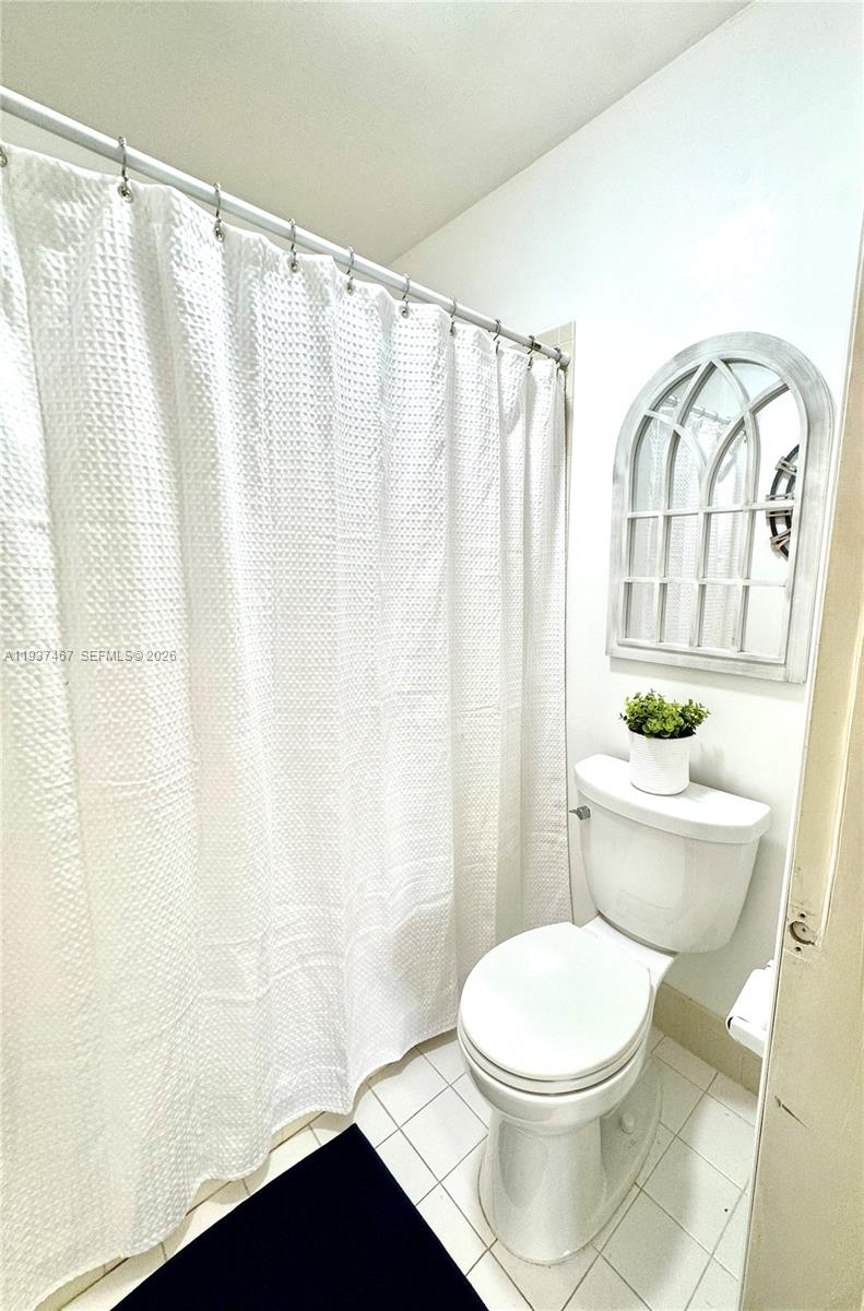 THE LAKES - Residential