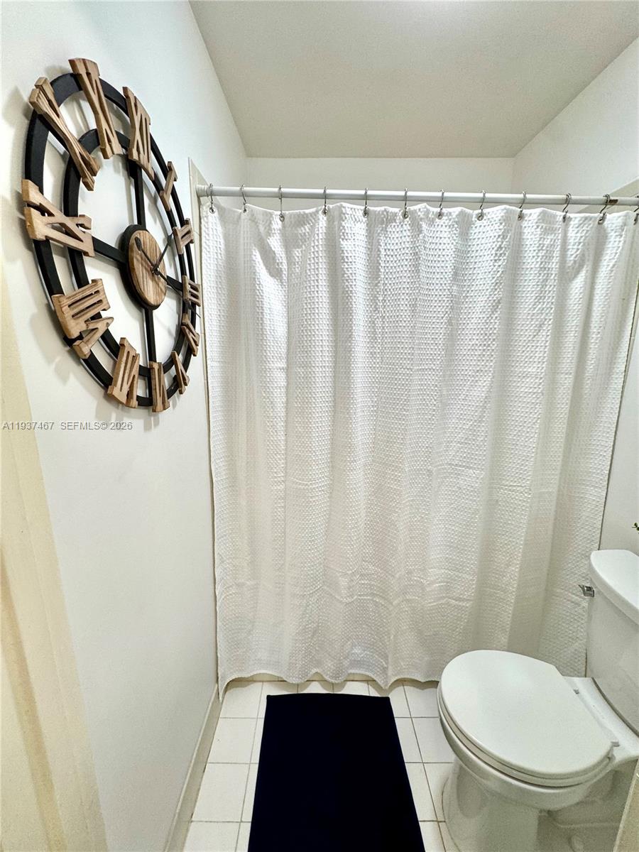 THE LAKES - Residential