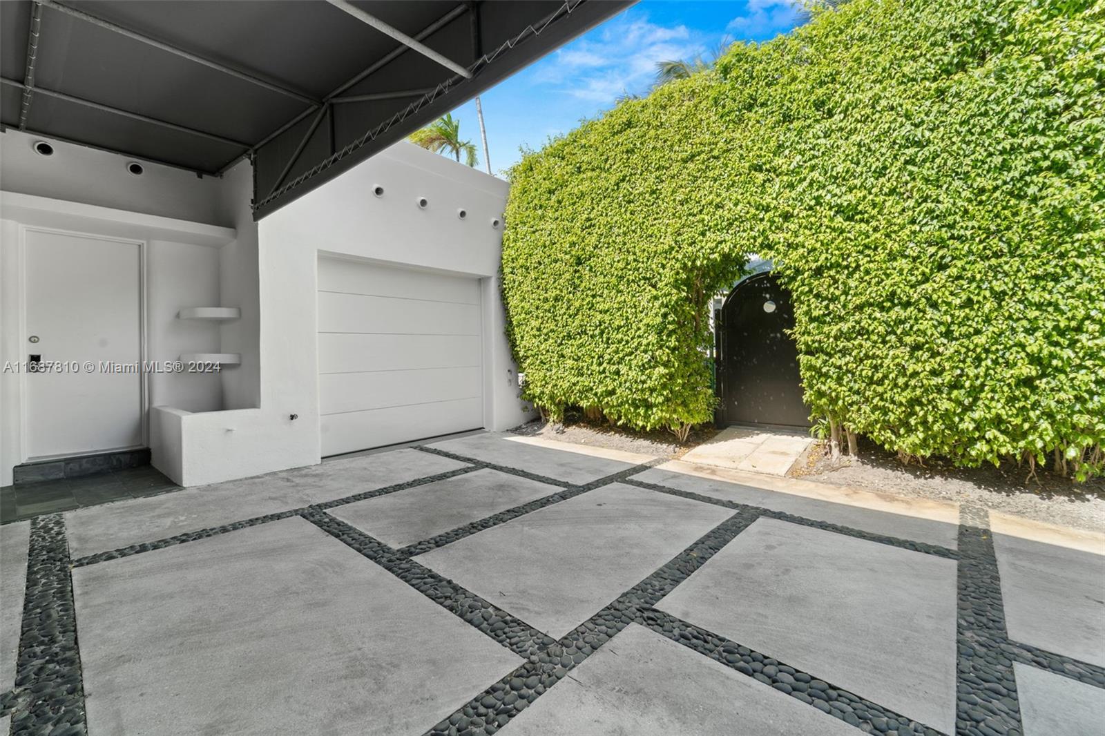 SURPRISE LAKE - Residential