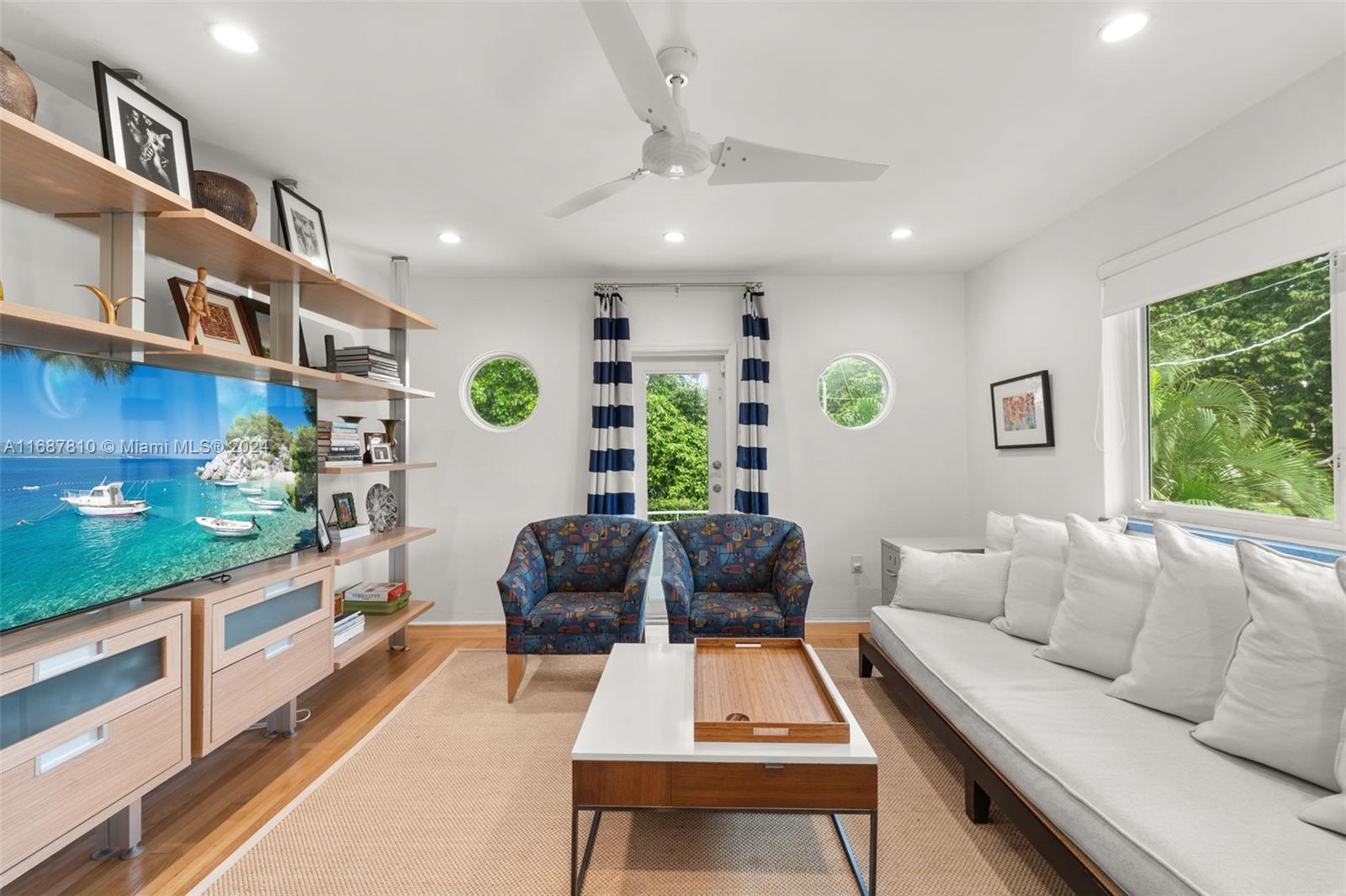 SURPRISE LAKE - Residential