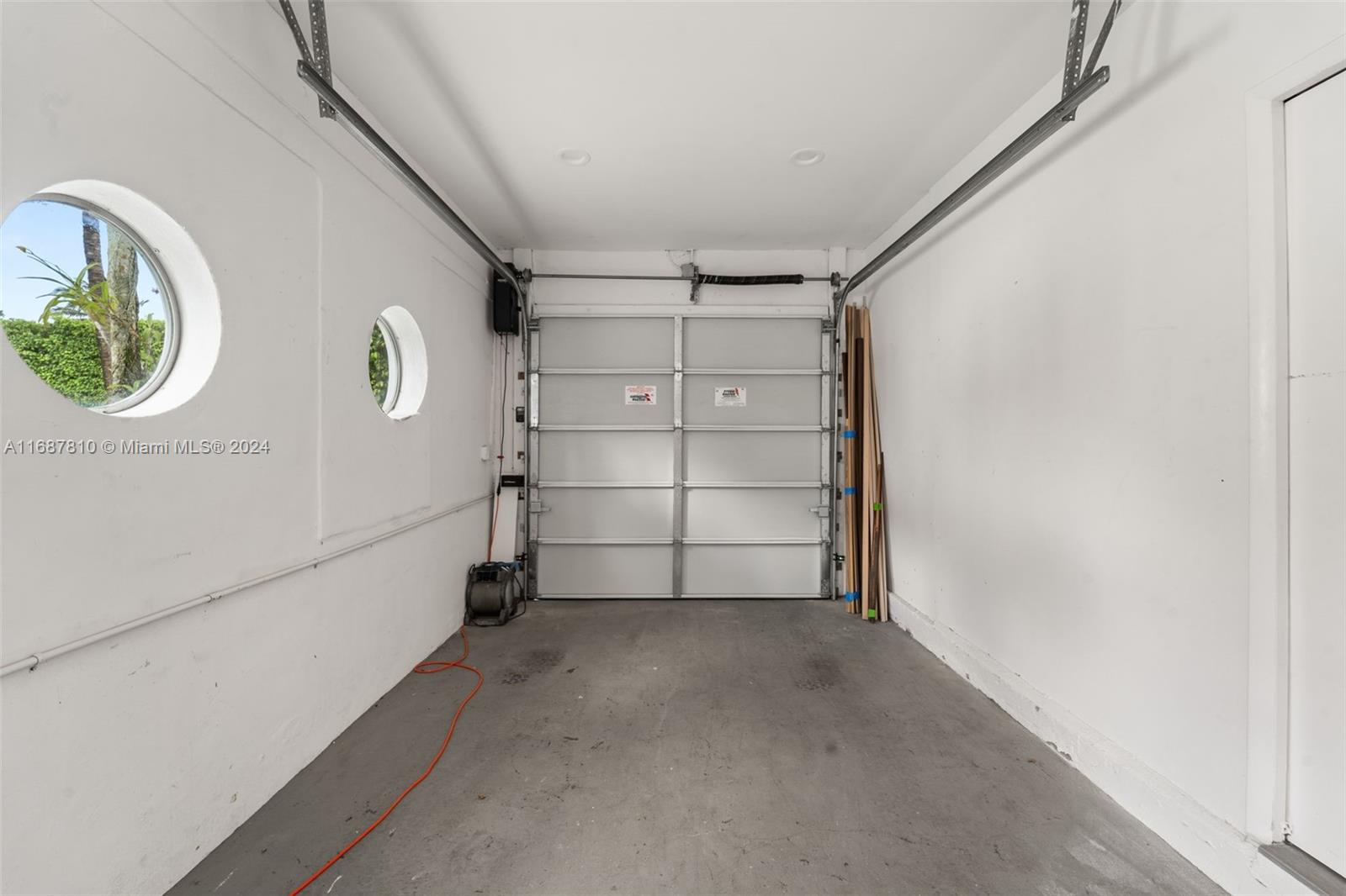 SURPRISE LAKE - Residential