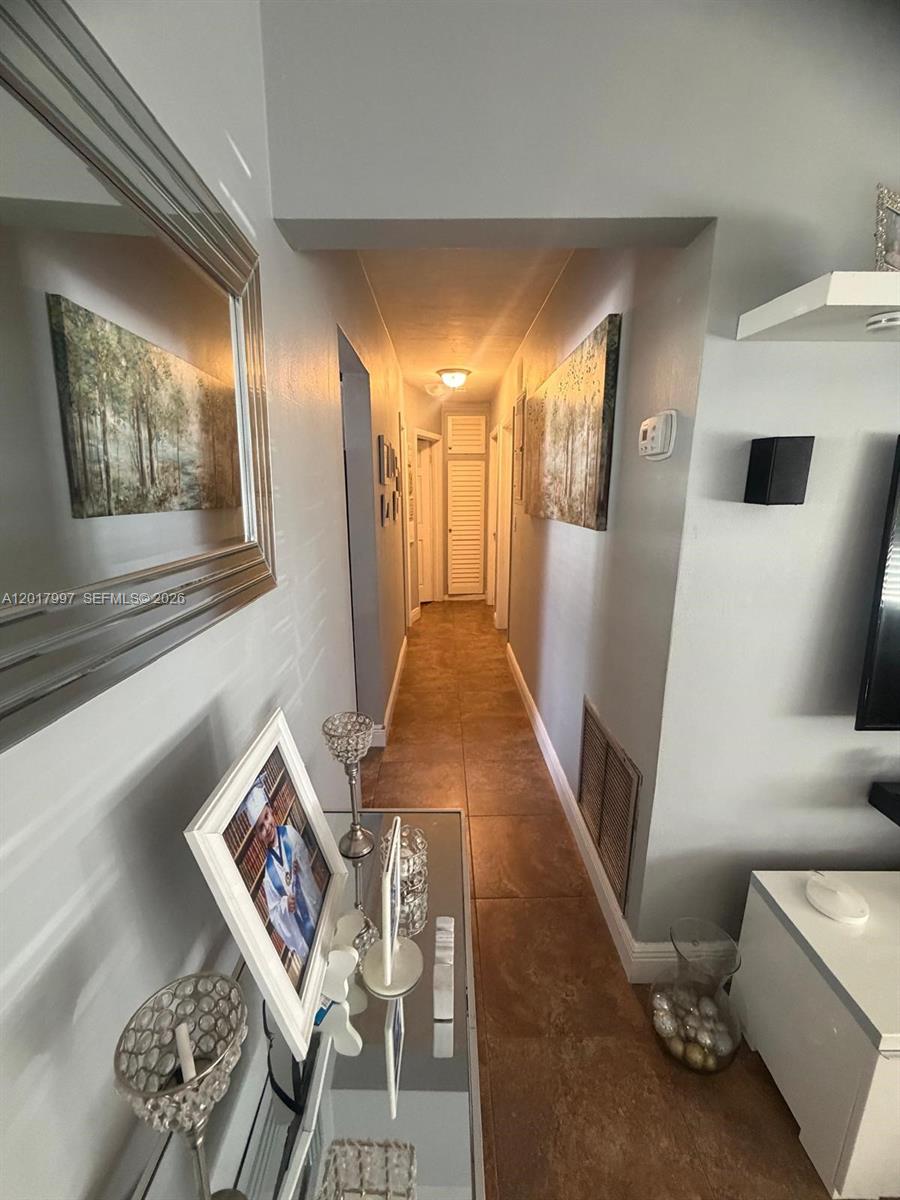 View photos, virtual tours, details... 621 SW 71st Ter