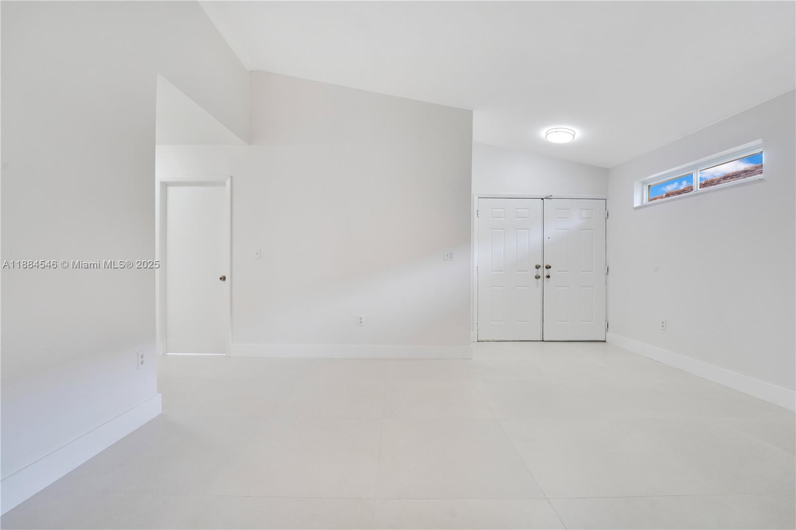 LAS MANSIONES AT BEL AIR - Residential