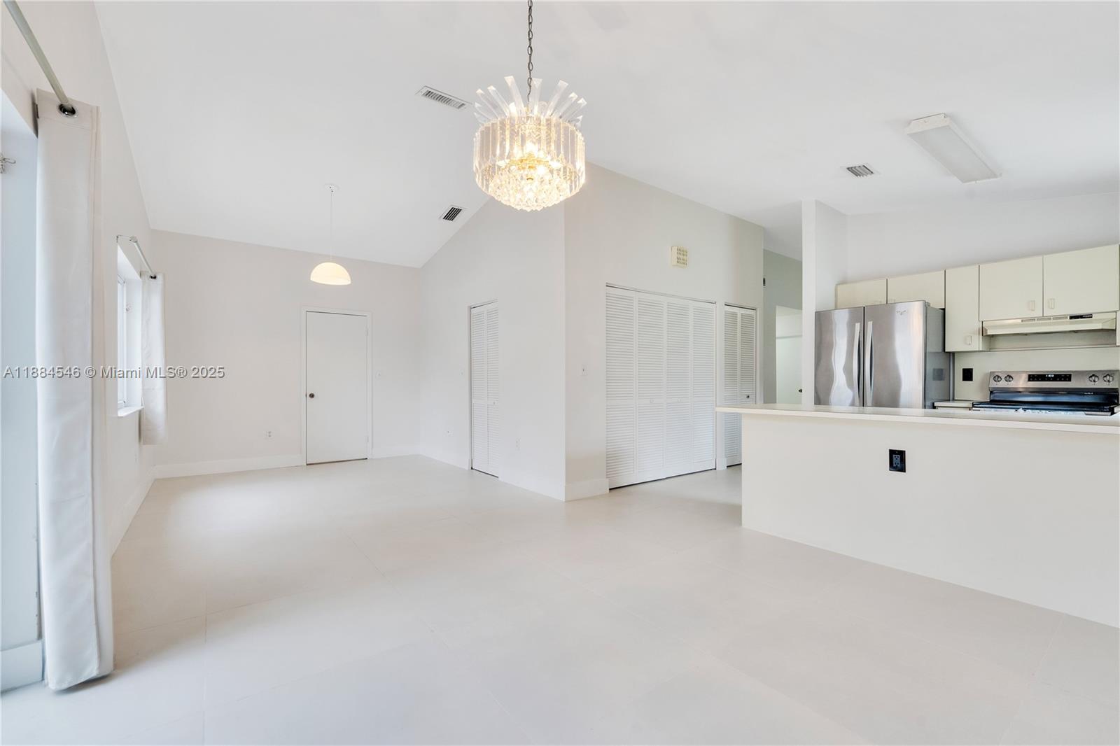 LAS MANSIONES AT BEL AIR - Residential