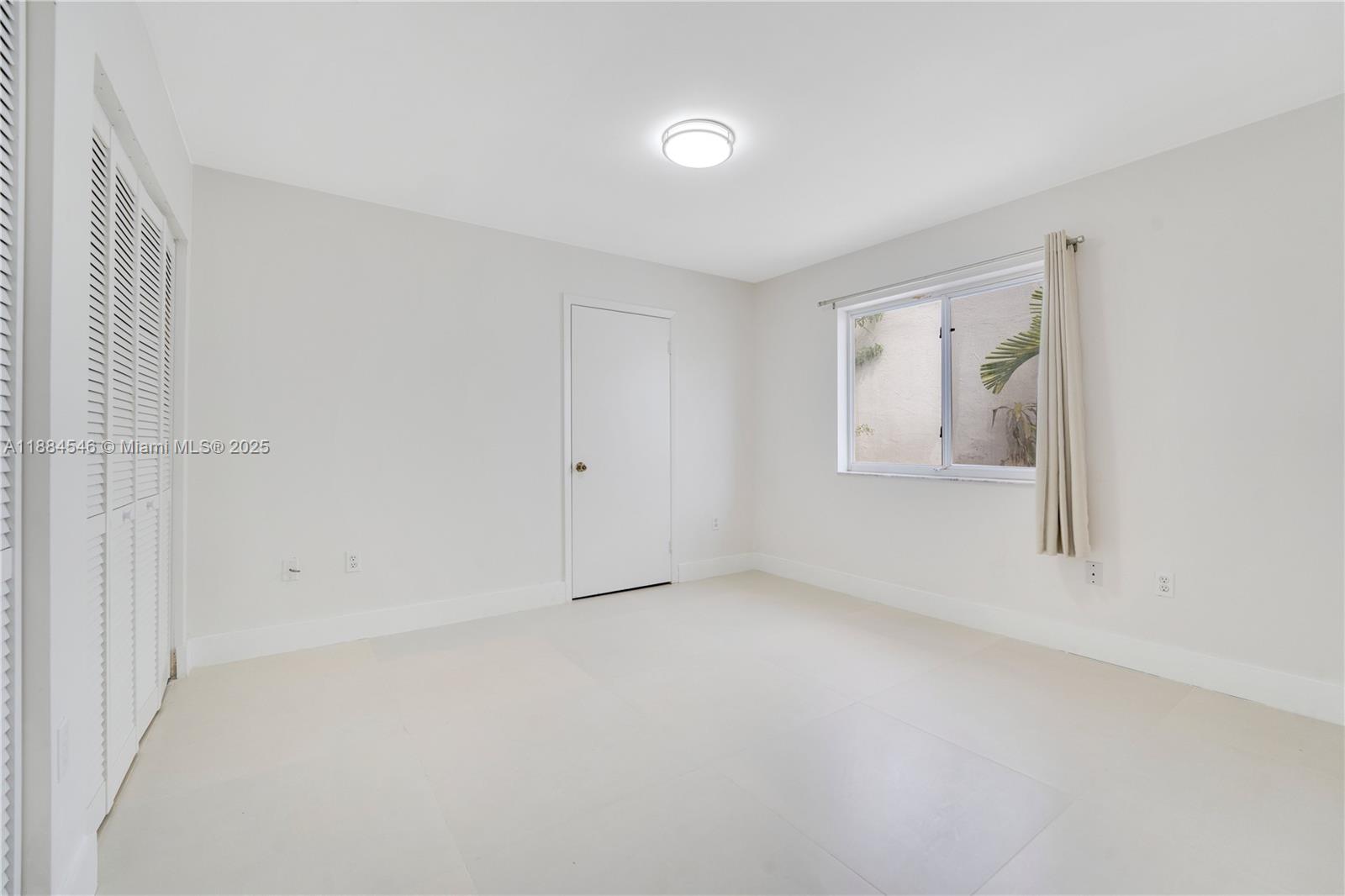 LAS MANSIONES AT BEL AIR - Residential