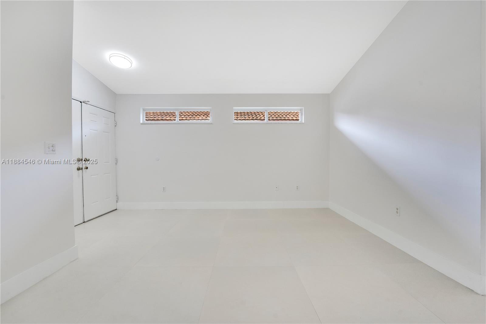 LAS MANSIONES AT BEL AIR - Residential