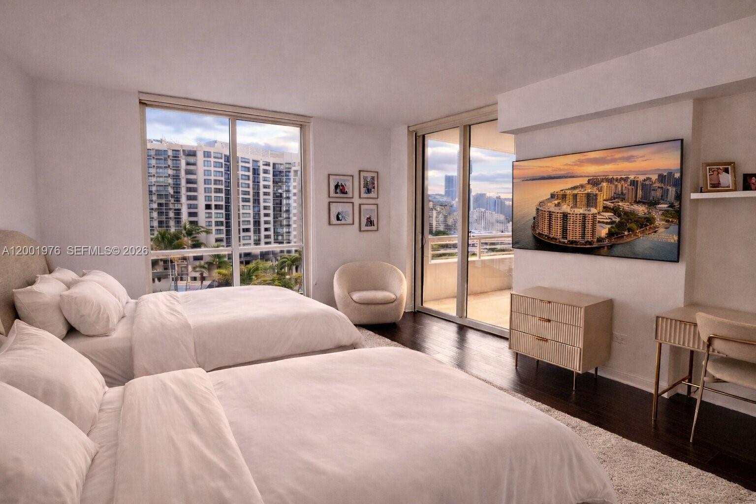 THREE TEQUESTA POINT COND - Residential