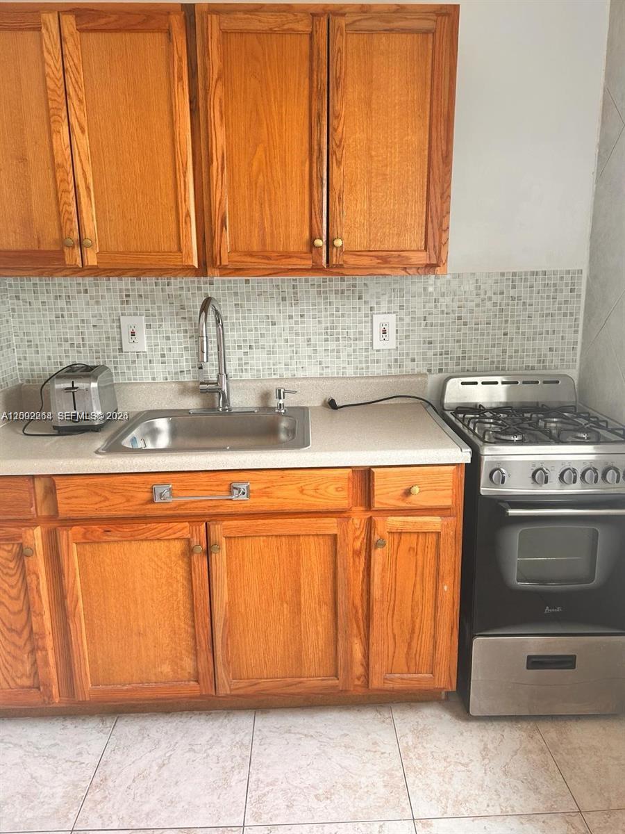 ALTOS DEL MAR NO 3 - Residential Lease