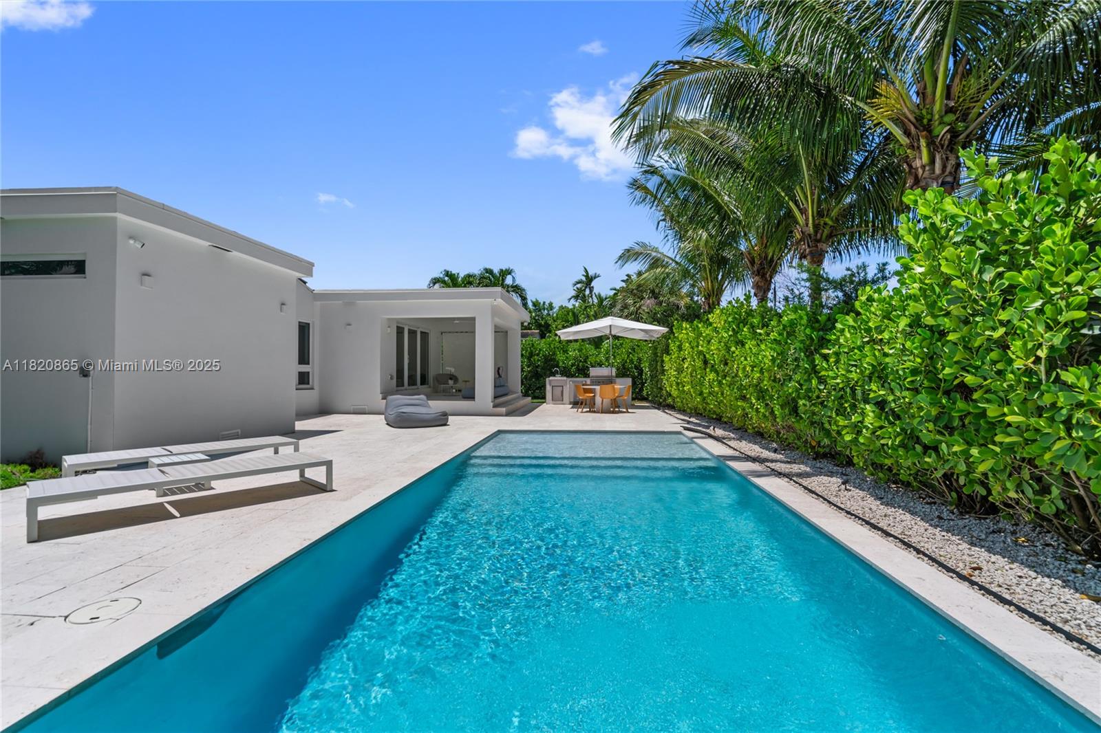 ALTOS DEL MAR NO 4 - Residential