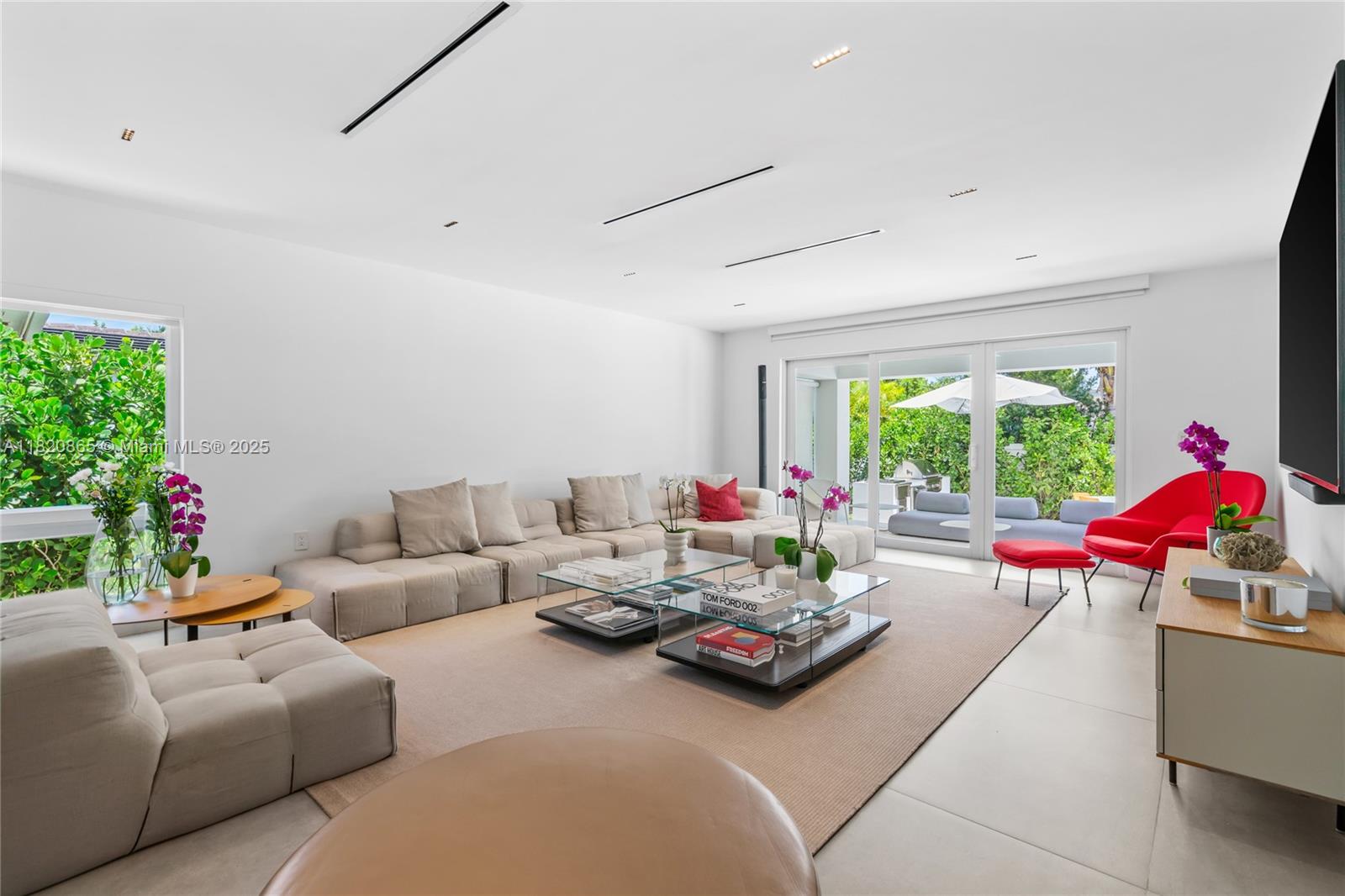 ALTOS DEL MAR NO 4 - Residential