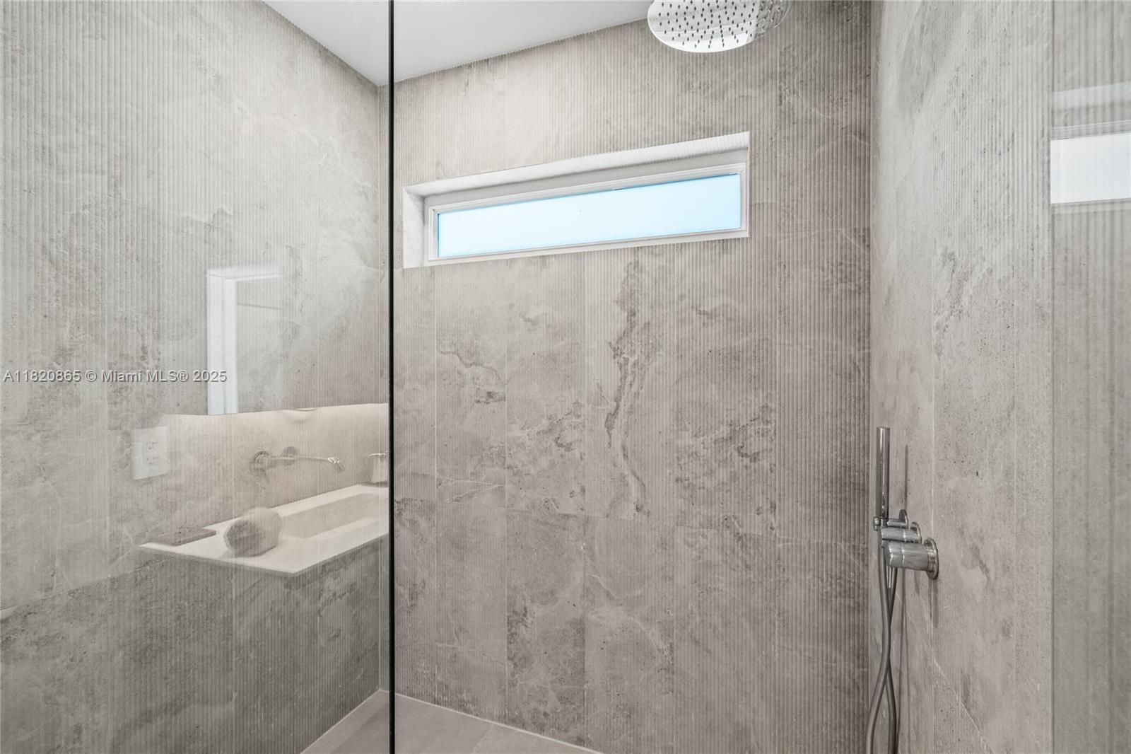 ALTOS DEL MAR NO 4 - Residential