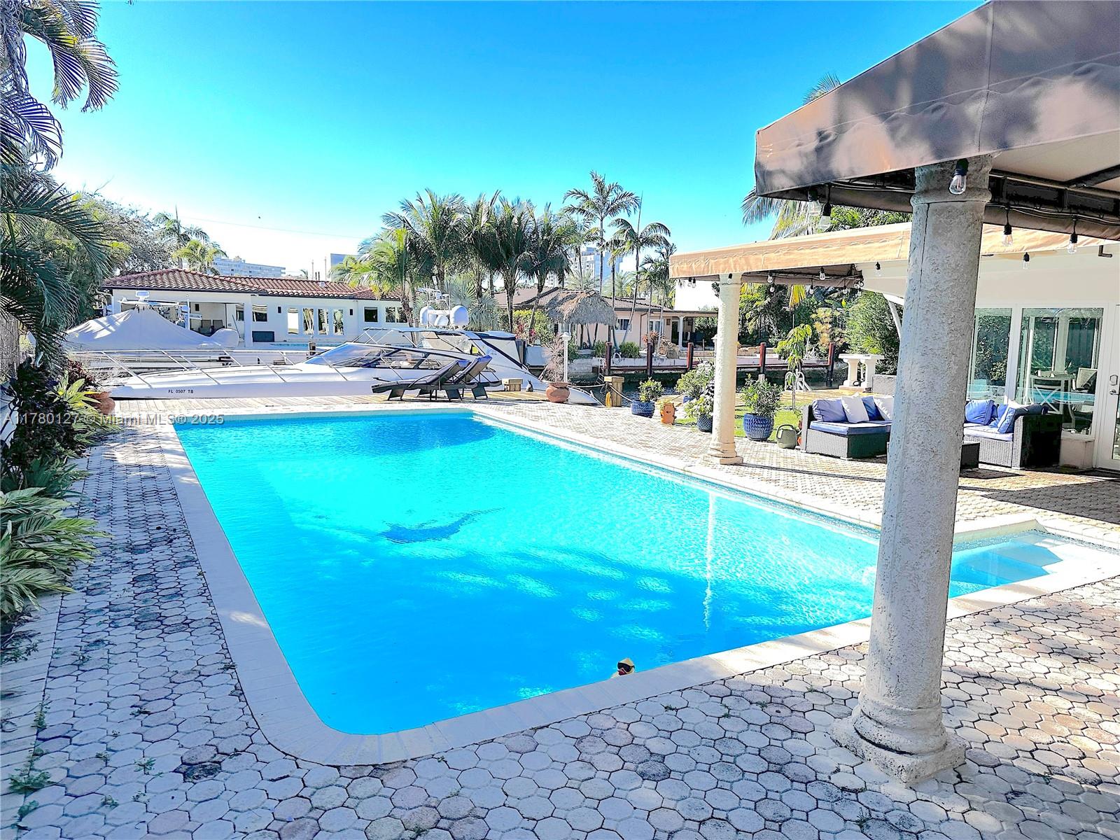 CORONADO HARBOR - Residential