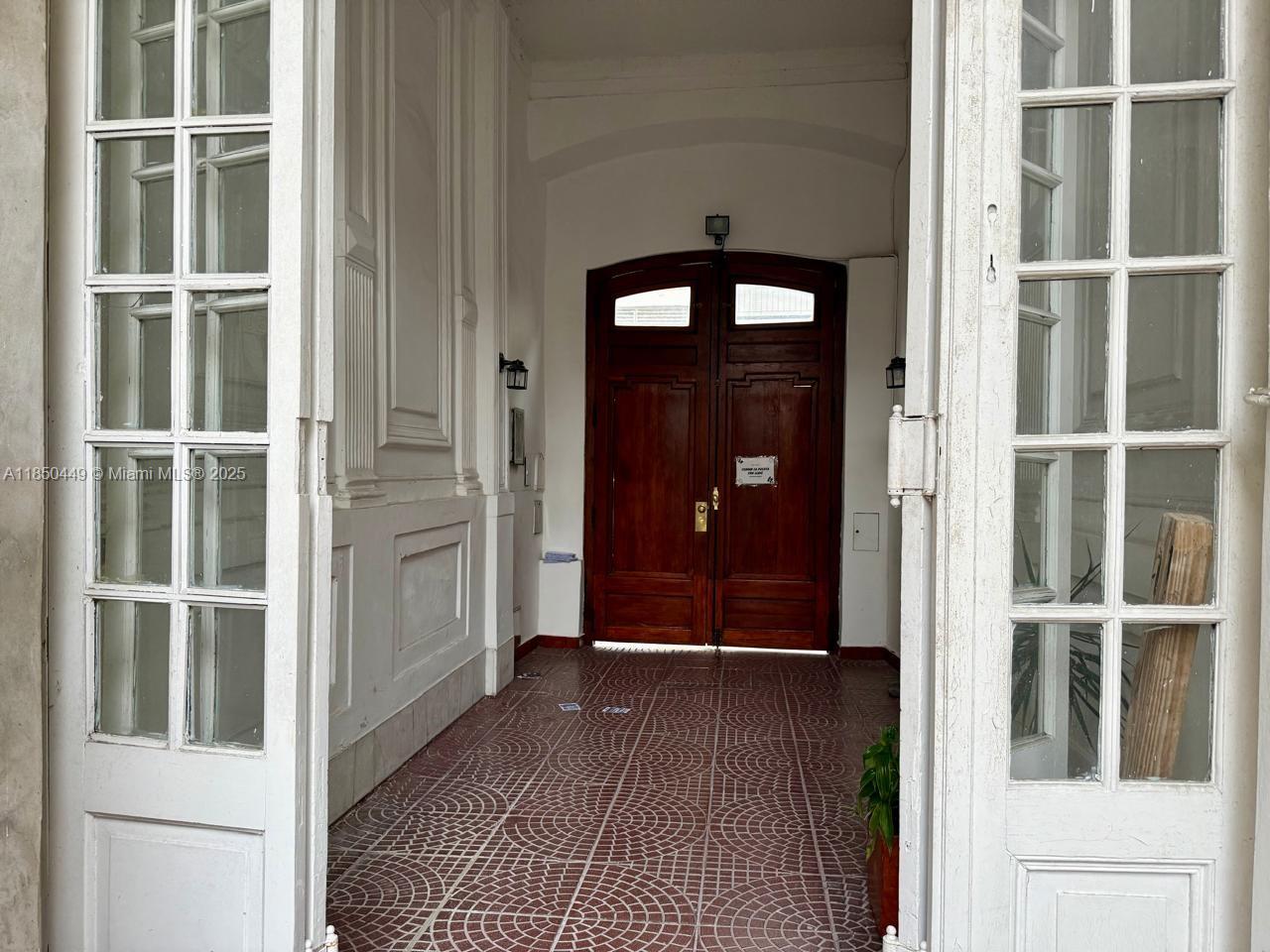 945 Defensa St San Telmo