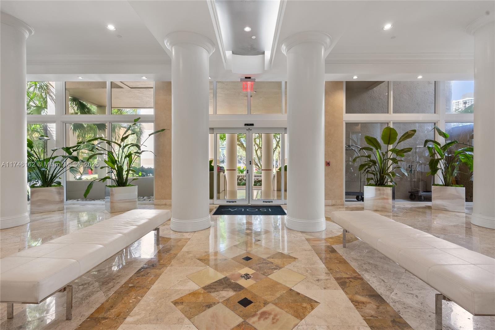 ISOLA CONDO - Residential