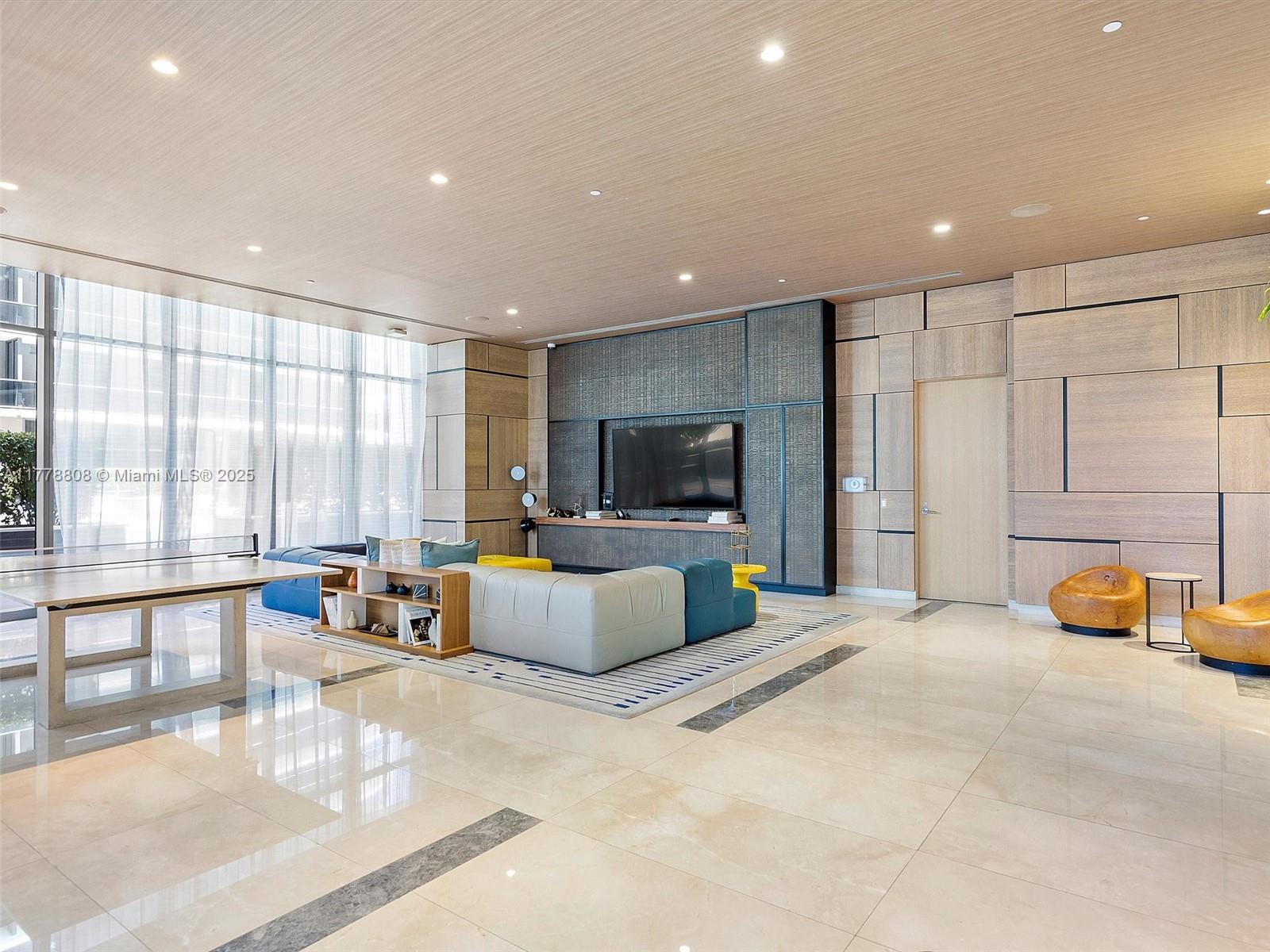 BRICKELL HEIGHTS WEST CON - Residential