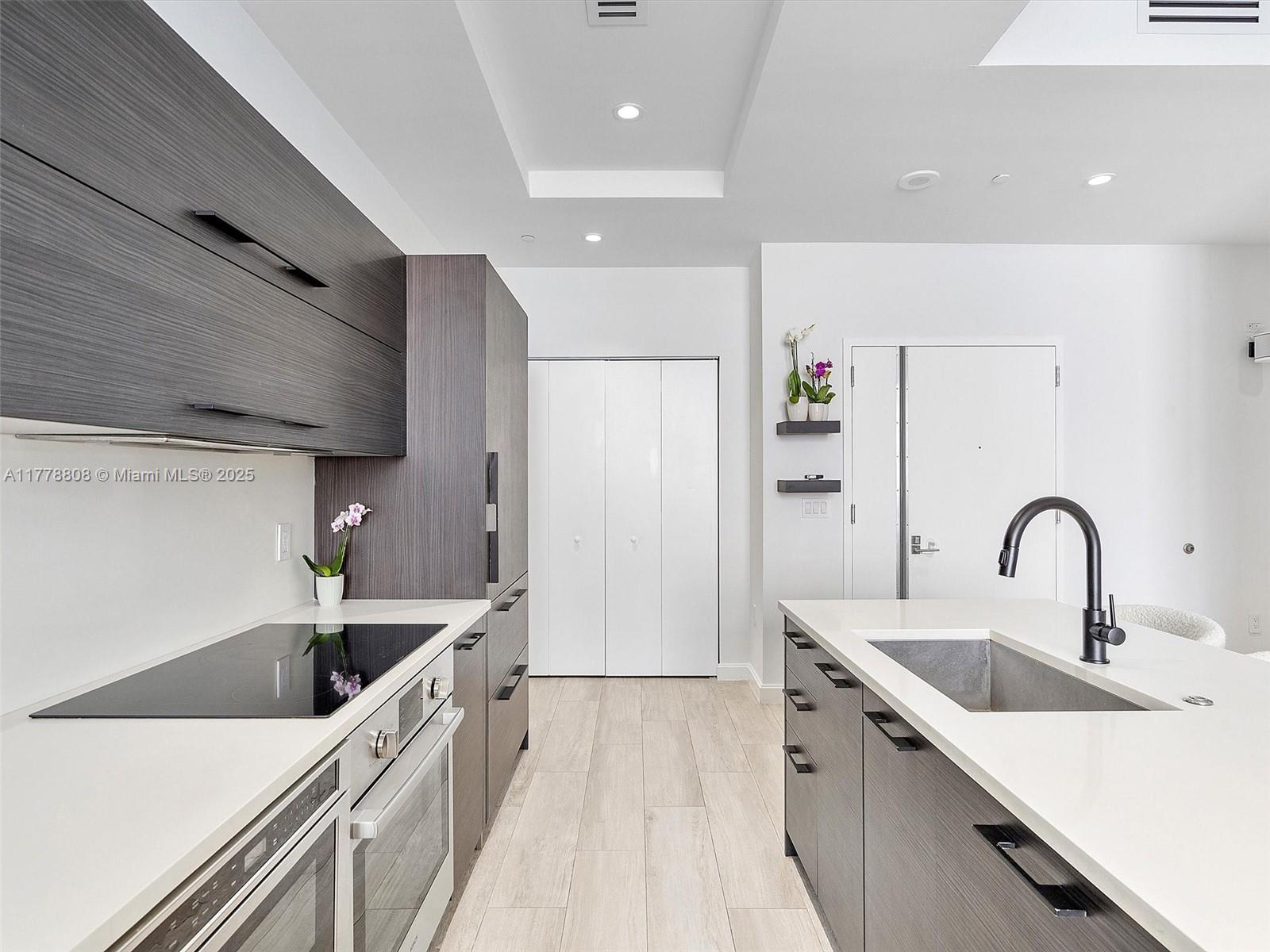 BRICKELL HEIGHTS WEST CON - Residential