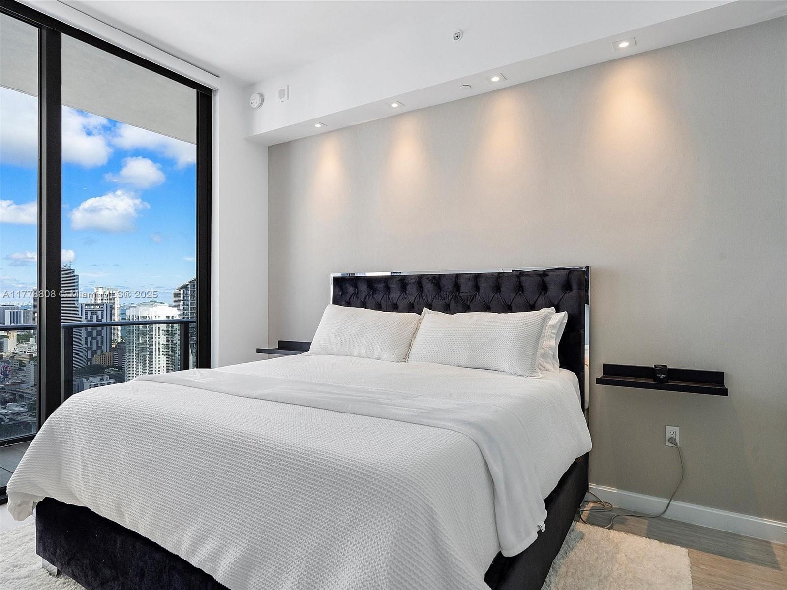 BRICKELL HEIGHTS WEST CON - Residential