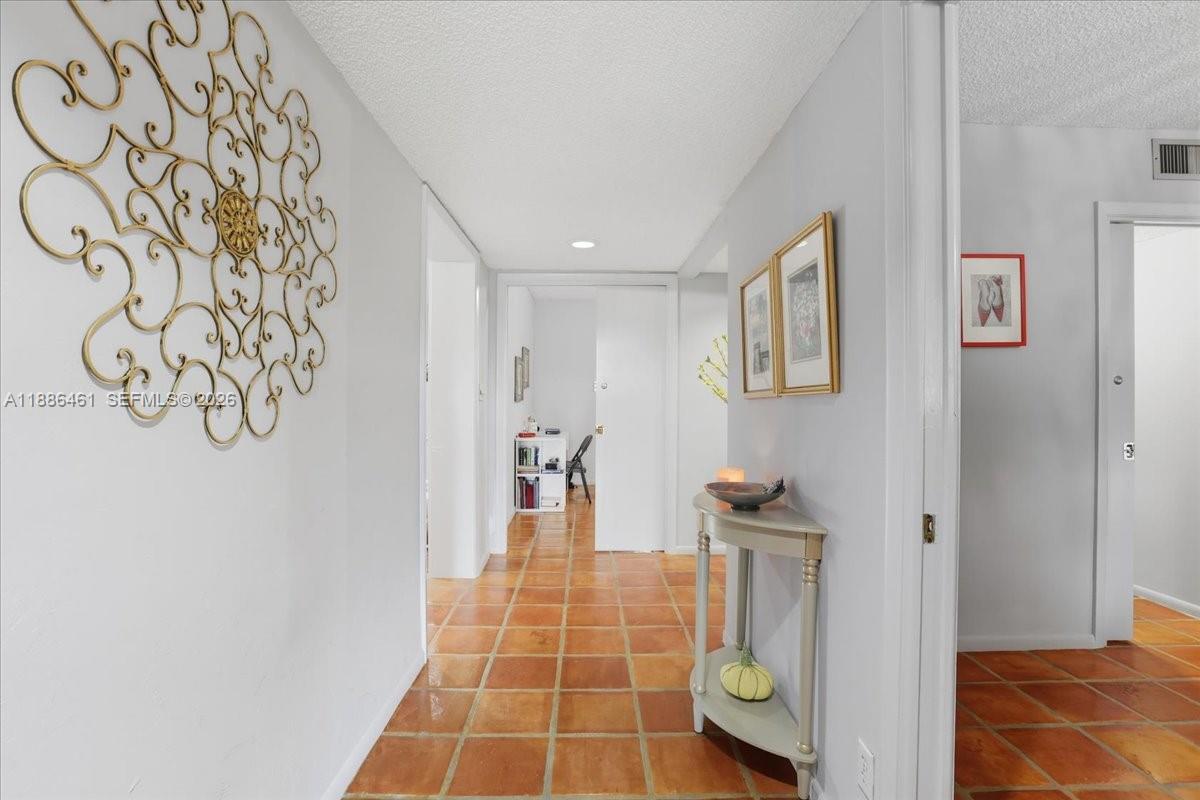 LAGO MAR EAST LODGE CONDO - Residential