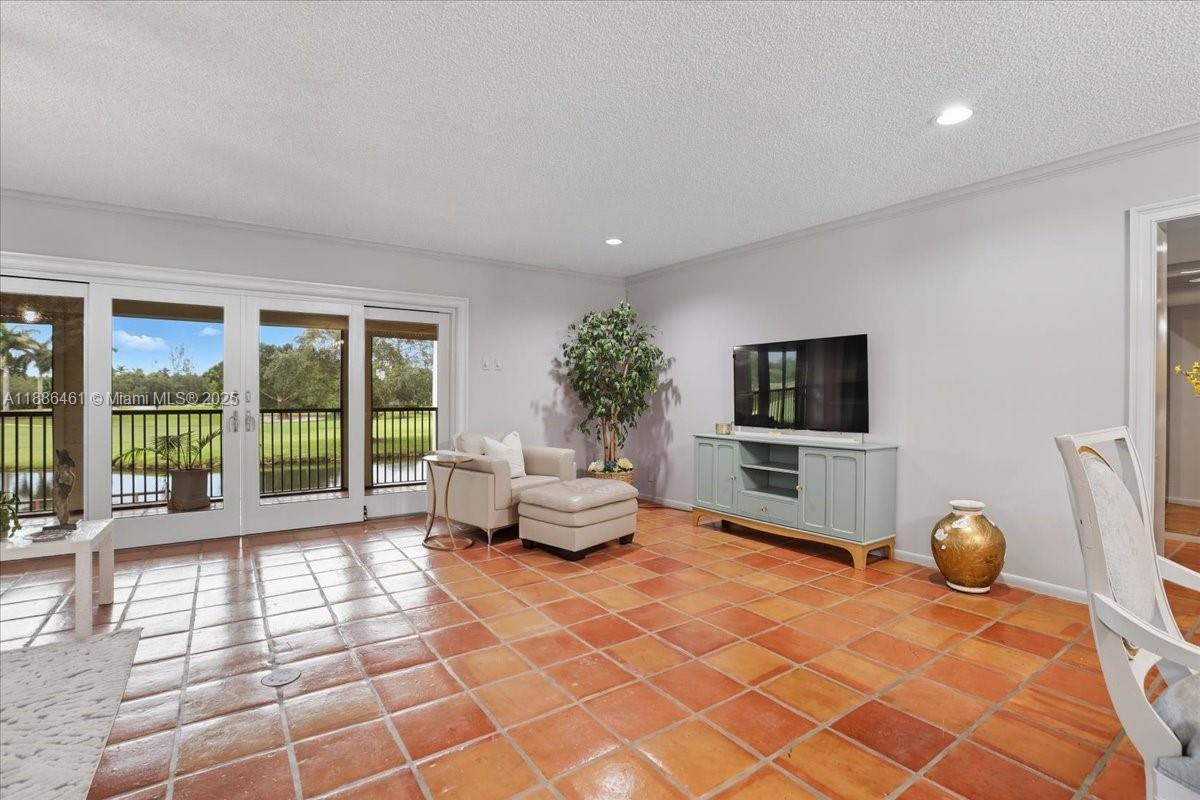 LAGO MAR EAST LODGE CONDO - Residential