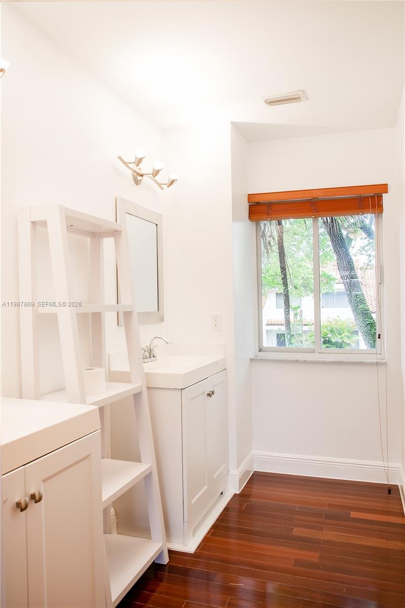 SUNSET ON THE PARK SEC 1 - Residential Lease