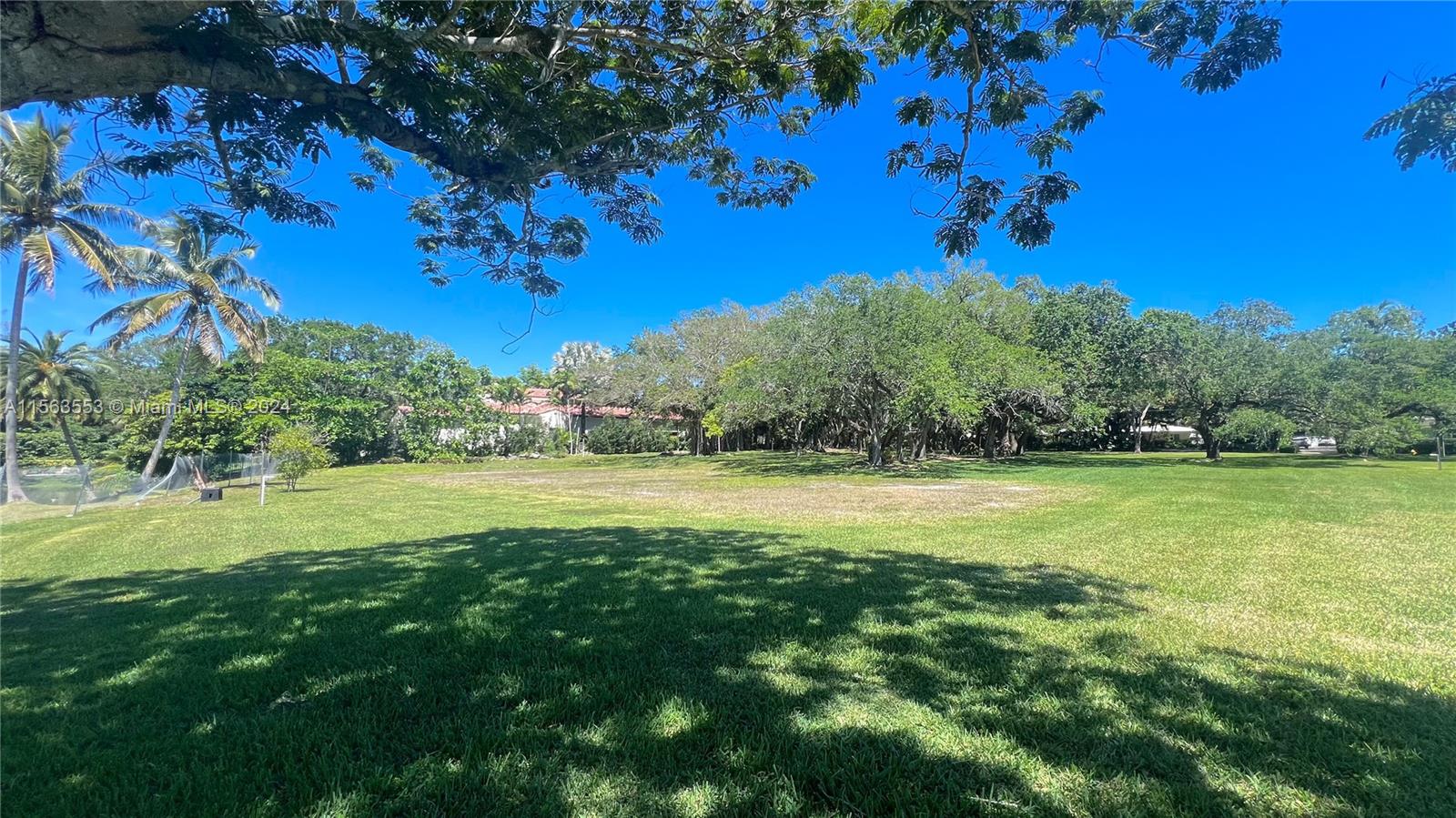 SNAPPER CREEK LAKES SUB - Land