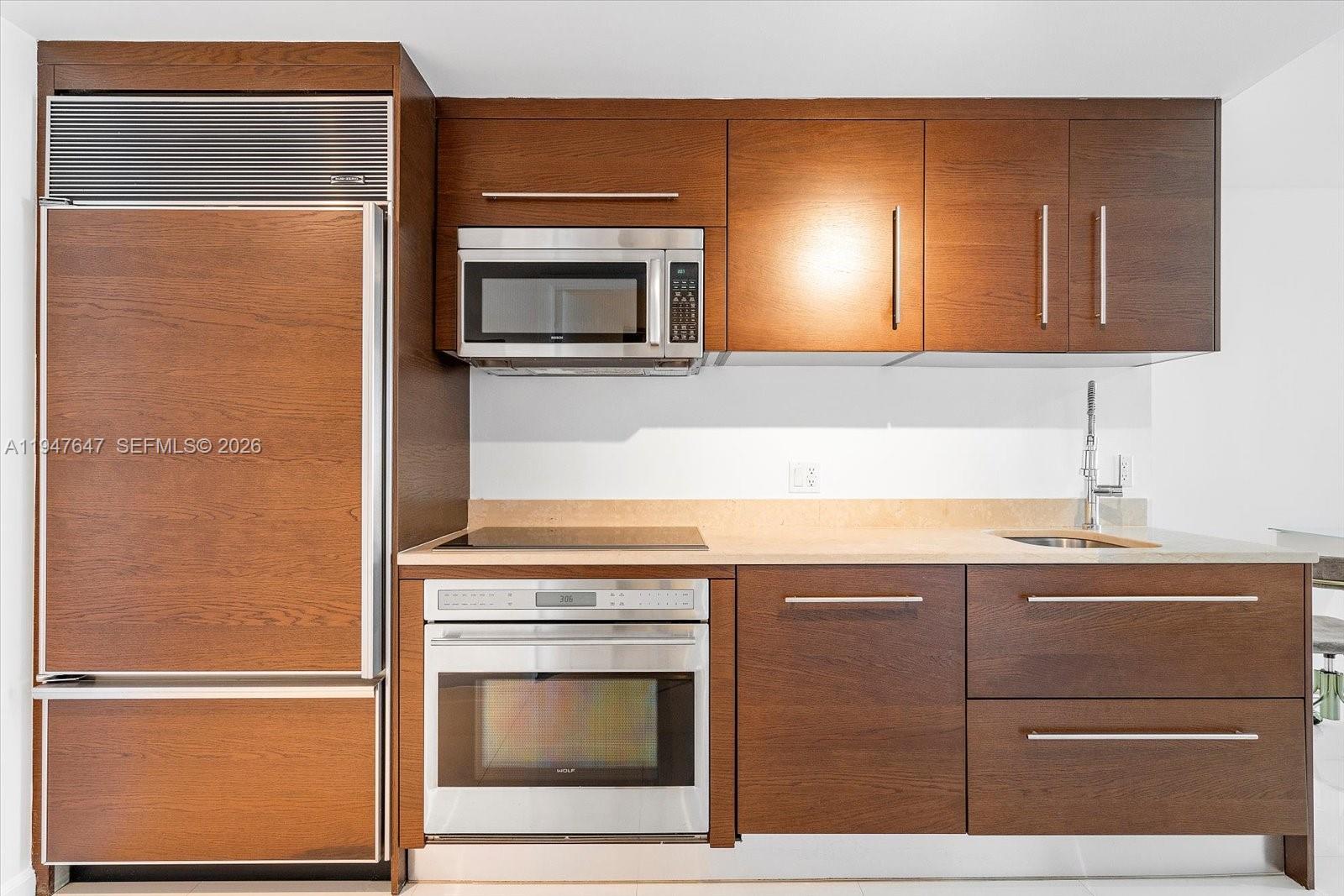 475 Brickell Ave 5208