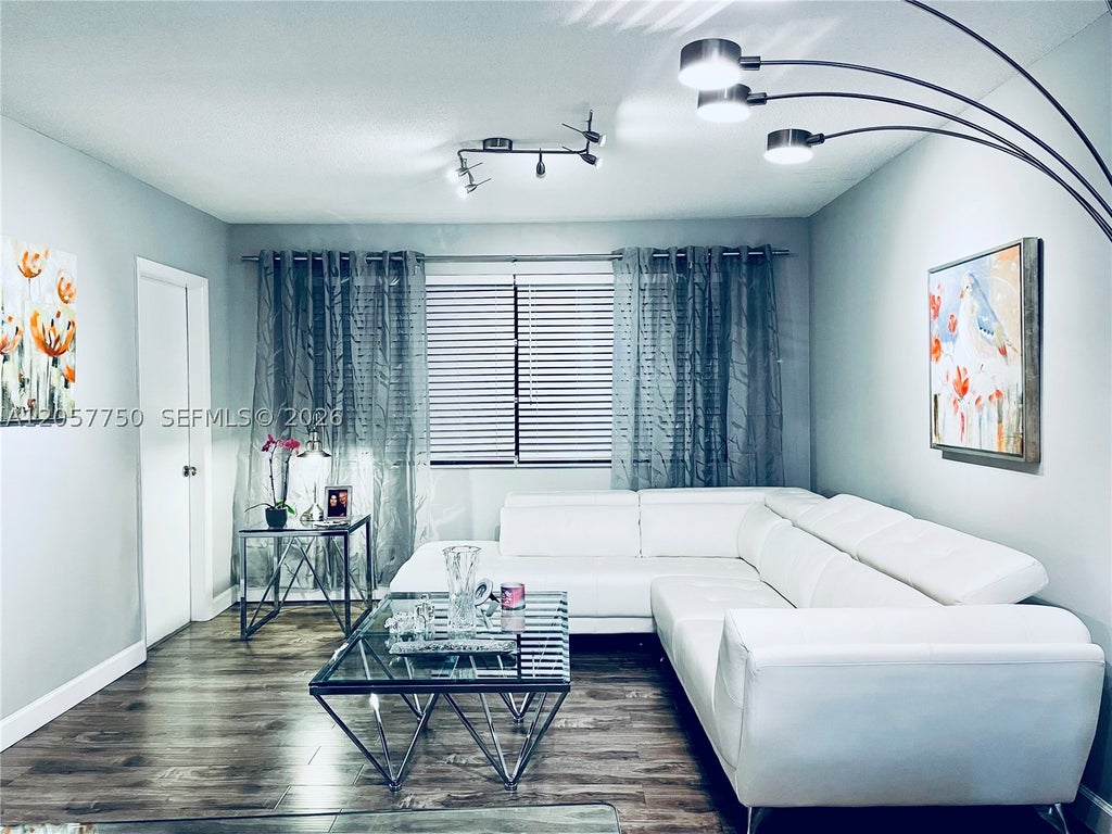 Photo of 2300 Park Ln #201, Hollywood, FL 33021 (MLS # A12057750)