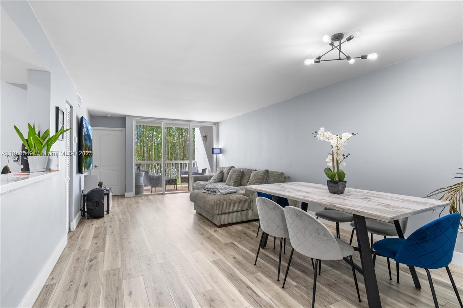 THE GREENS AT DORAL CONDO - Residential