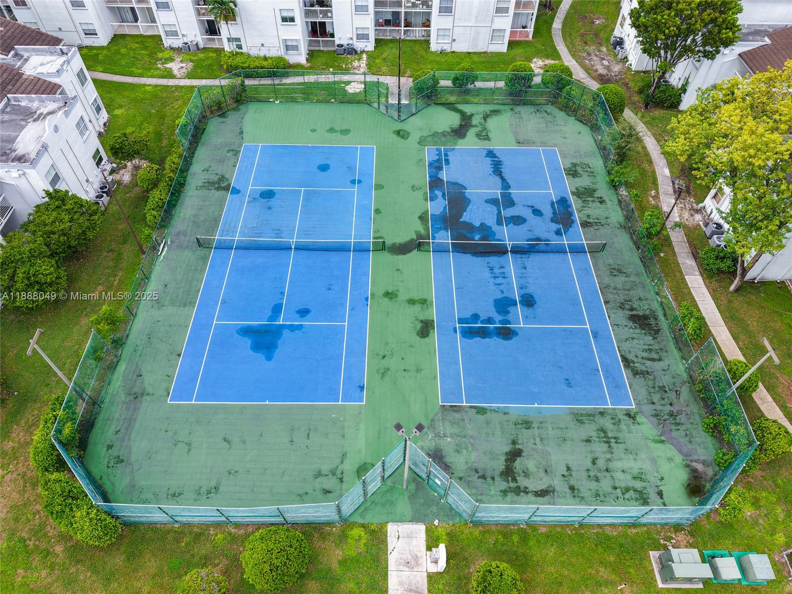 THE GREENS AT DORAL CONDO - Residential