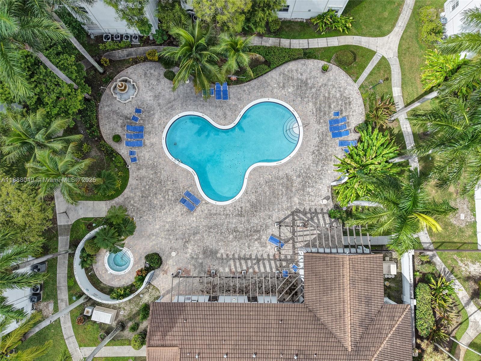 THE GREENS AT DORAL CONDO - Residential