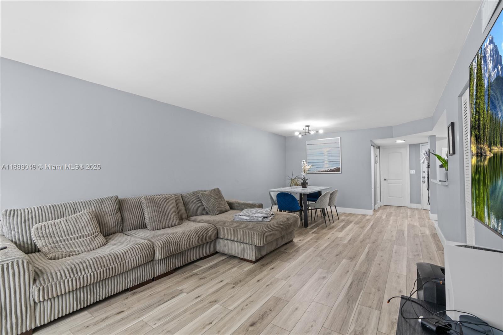 THE GREENS AT DORAL CONDO - Residential