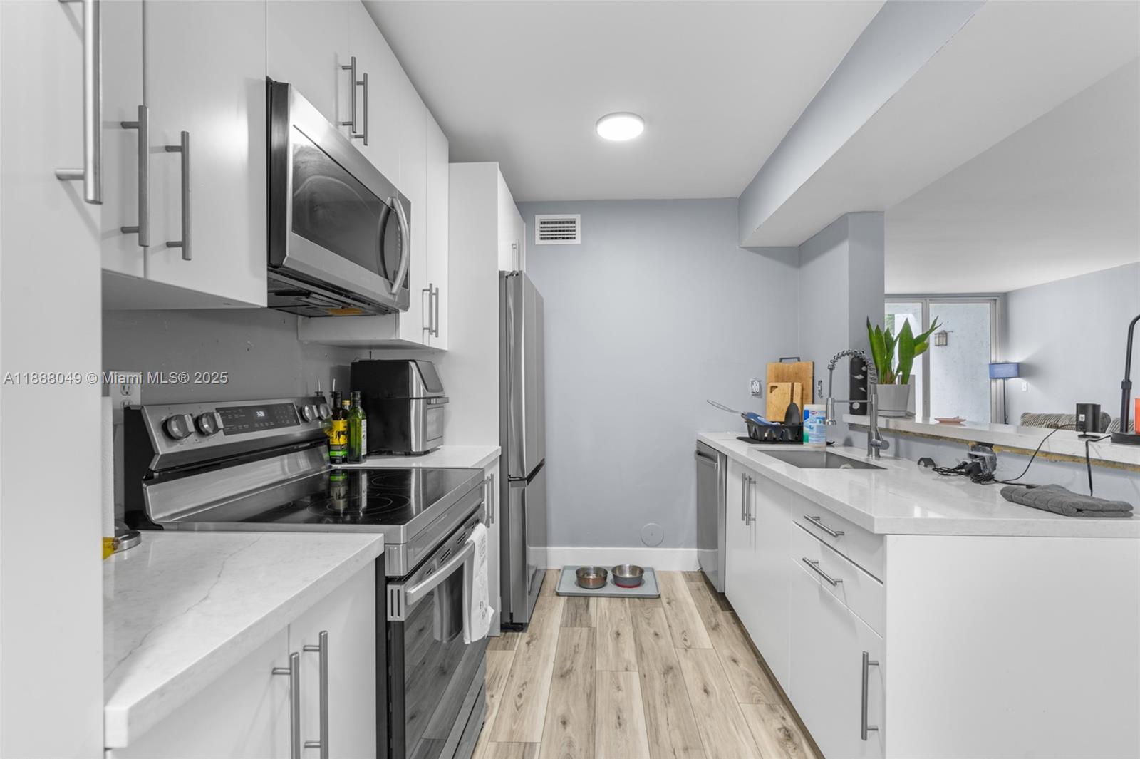 THE GREENS AT DORAL CONDO - Residential