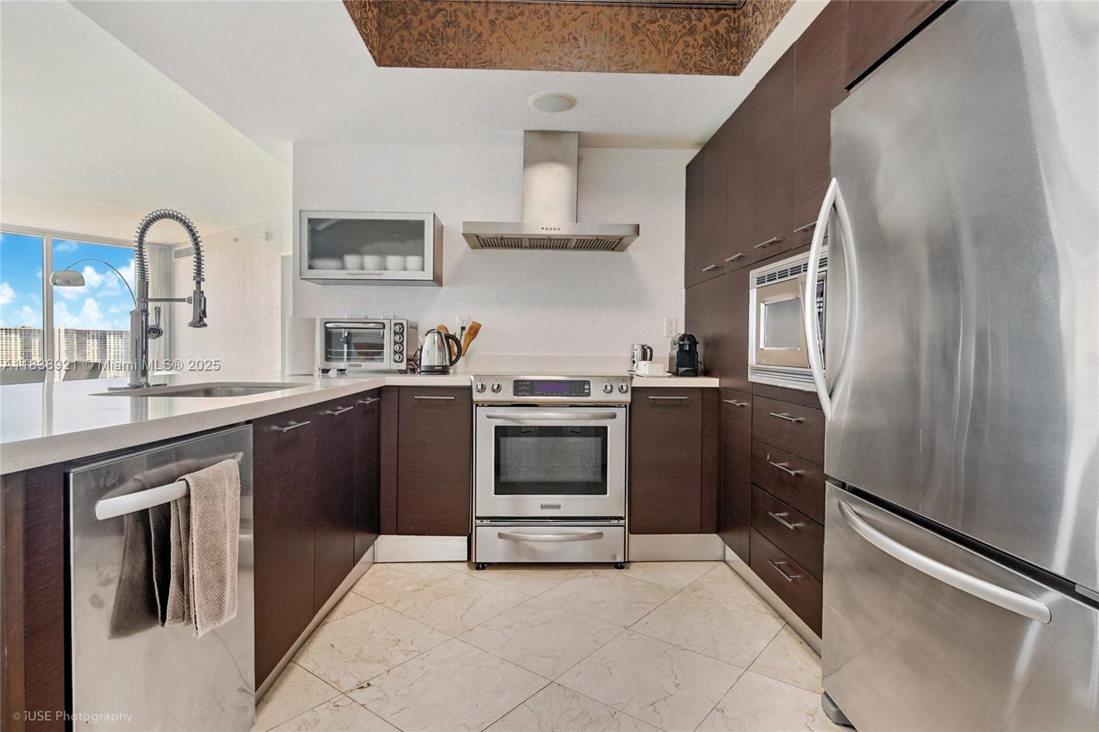 150 Sunny Isles Blvd 1-1502